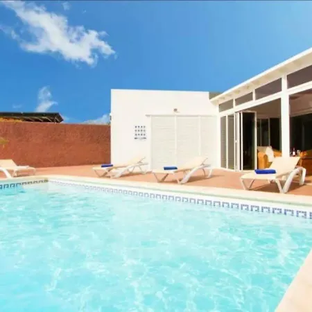 Papagayo Relax Villa *